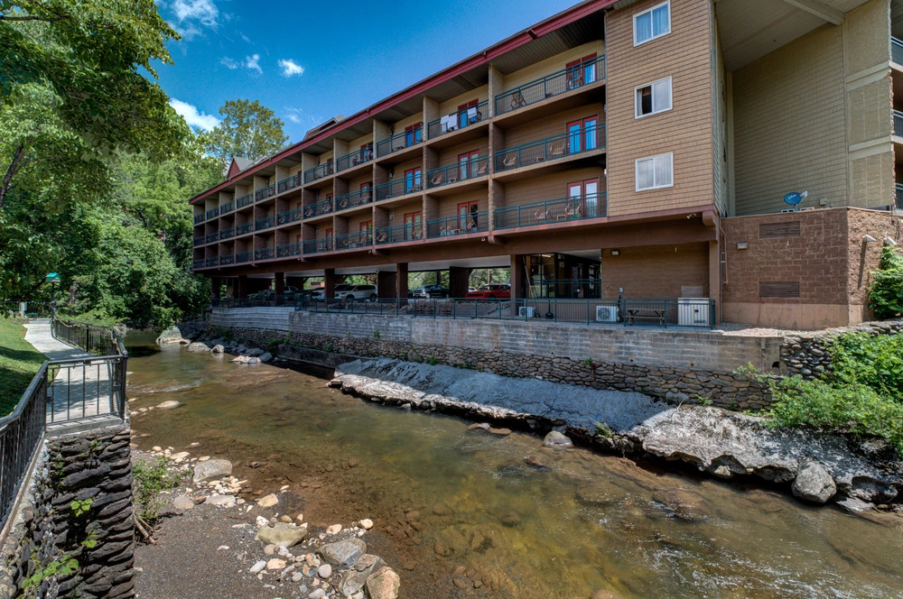 Old Creek Lodge in Gatlinburg TN