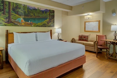hotel room at Bearskin Lodge