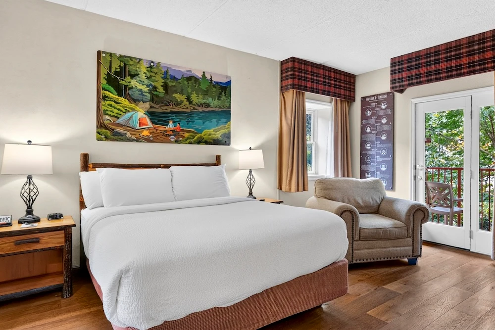 Gatlinburg hotel room queen bed