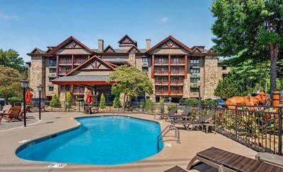outdoor pool at The Bearskin Lodge
