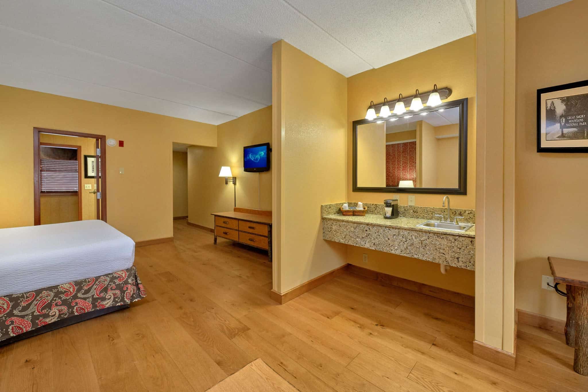 King suite in Bearskin Lodge hotel in Gatlinburg TN