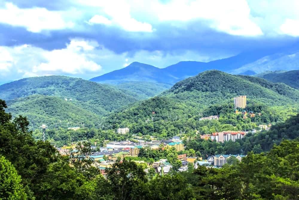 A scenic photo of Gatlinburg TN and the mountains.