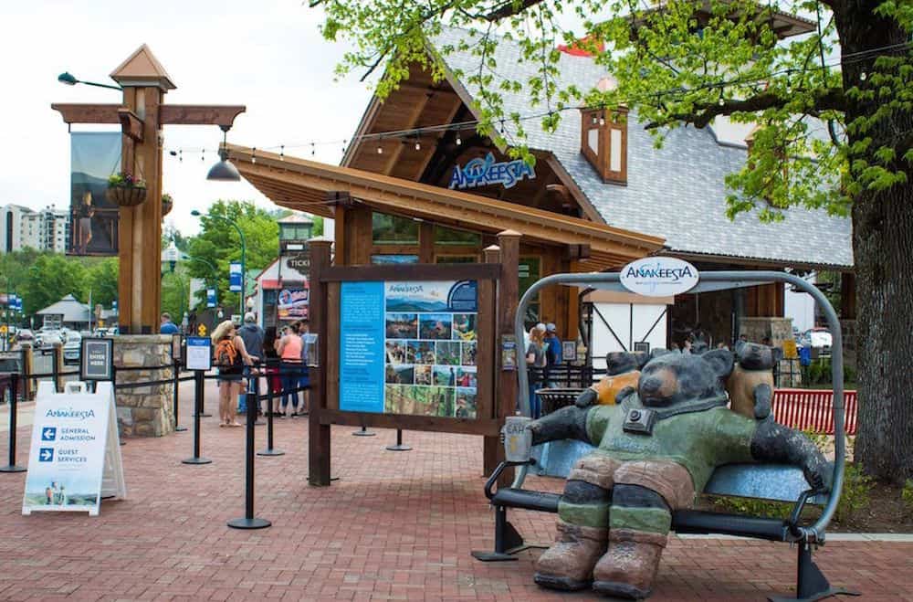 7 Outdoor Attractions in Gatlinburg TN You Need to Visit This Year