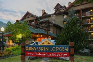 sign at Bearskin Lodge on the River